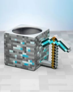 Šolja Paladone Minecraft - Pickaxe Mug